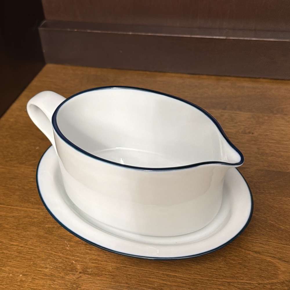 VTG Dansk Bistro Christianshavn Gravy Boat & Plate White Blue Portugal Porcelain